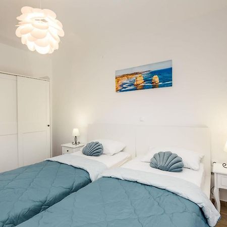 Apartments Morska Vila 3 Komarna Bagian luar foto