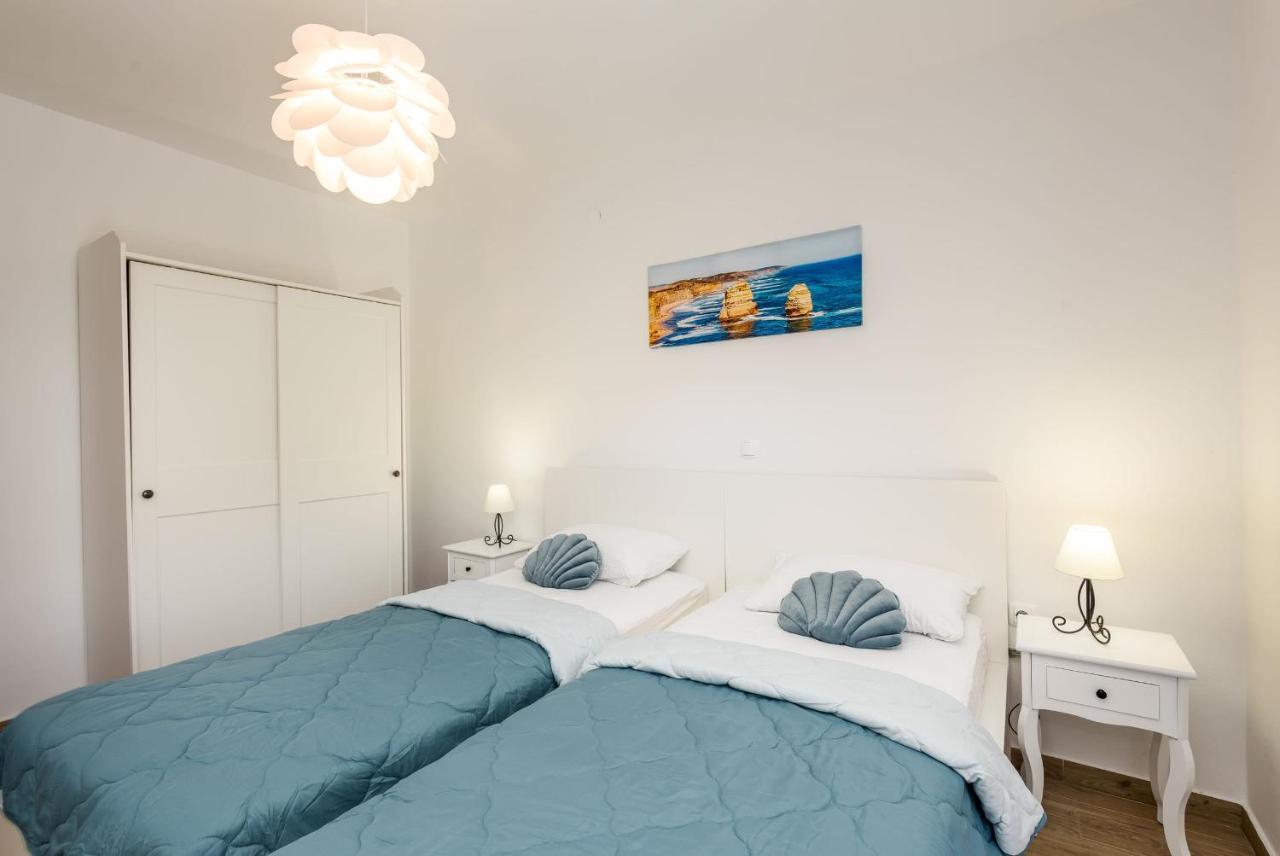 Apartments Morska Vila 3 Komarna Bagian luar foto