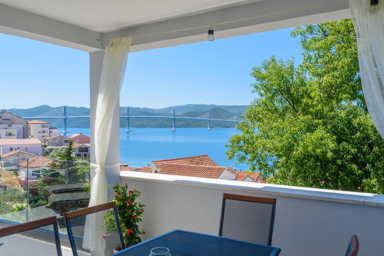 Apartments Morska Vila 3 Komarna Bagian luar foto